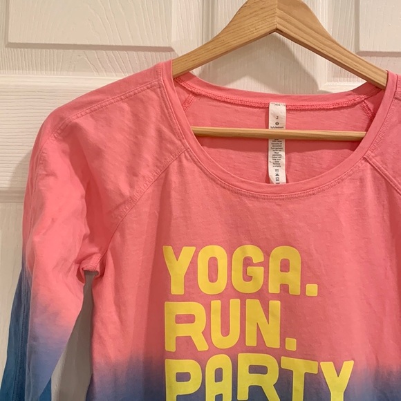 Lululemon Seawheeze Sunset Festival Pink Blue Long Sleeve Sweater - Picture 2 of 10